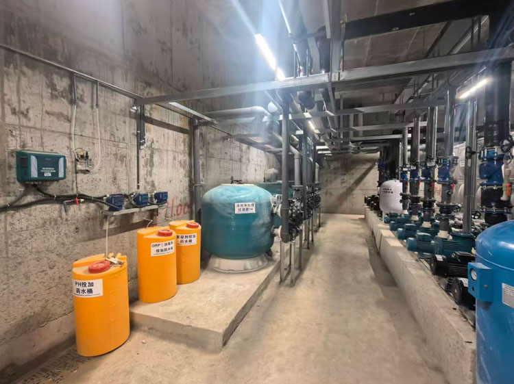 愛克泳池設(shè)備